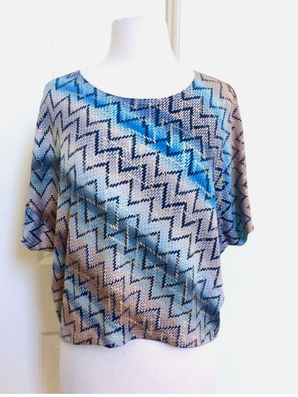 * NWOT CLOSING-SALE CHICO'S $69 NEW TRAVELERS LOOSE TOP SIZE 1 ( M )